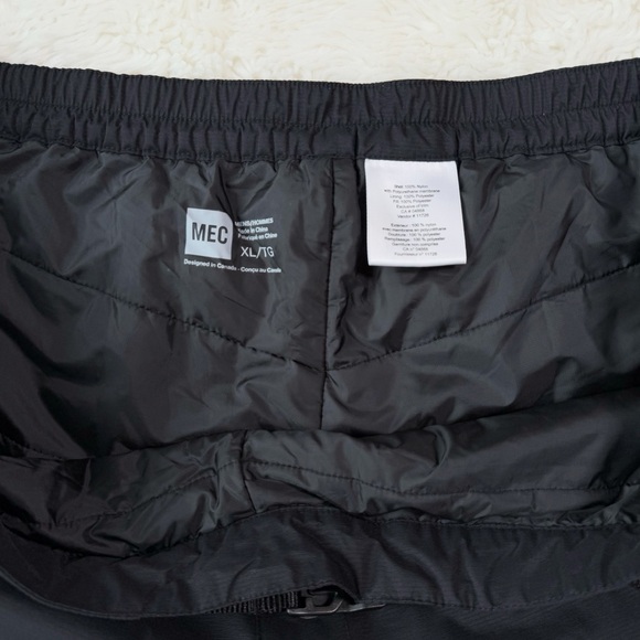MEC Black Women's Track Pants - Picture 3 of 9